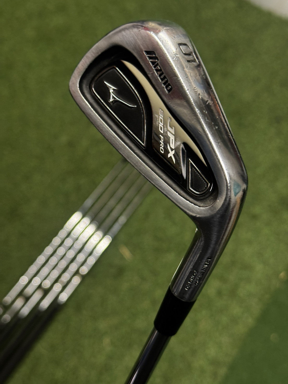 Mizuno JPX 800 Pro Iron Set 3-PW Regular Flex Dynamic Gold R300 Shafts