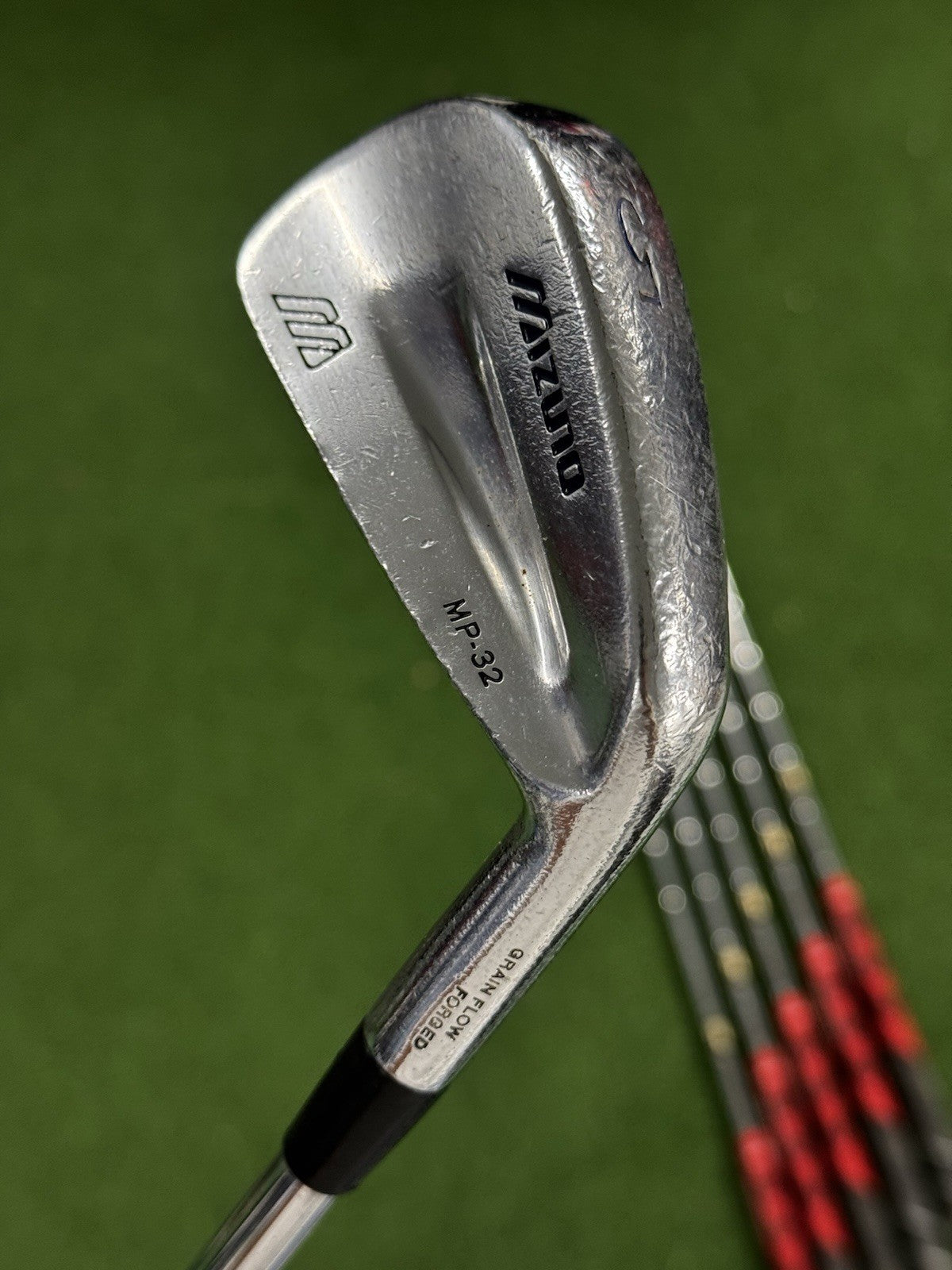 Mizuno MP-32 Iron Set 3-PW Stiff Flex Dynamic Gold S300 Shafts