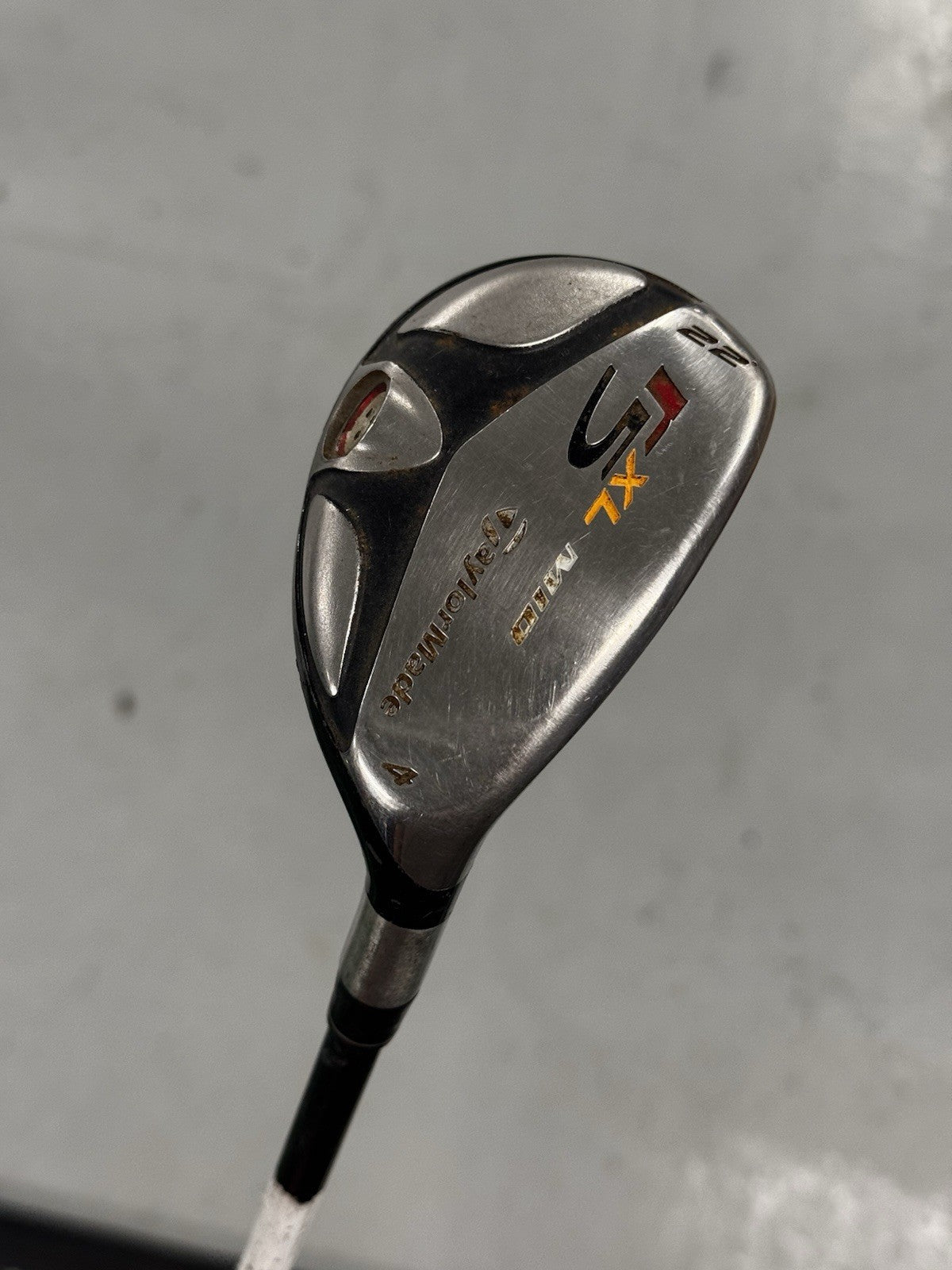 Taylormade R5 XL #4 Hybrid 22 Degree Regular Flex Shaft *Used*