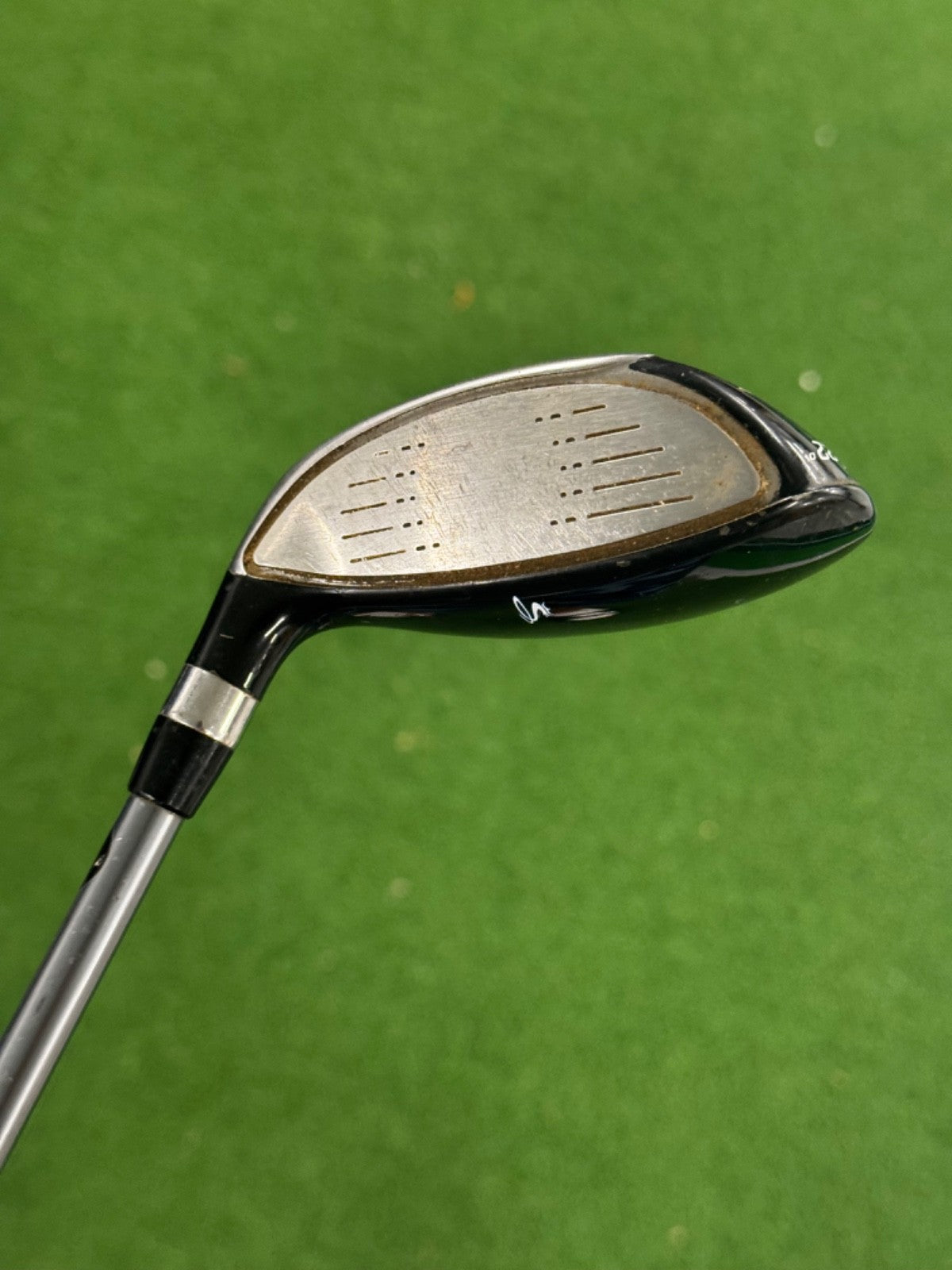 Cobra Max #4 Hybrid 22 Degree Regular Flex Matrix MFS White Shaft *used*