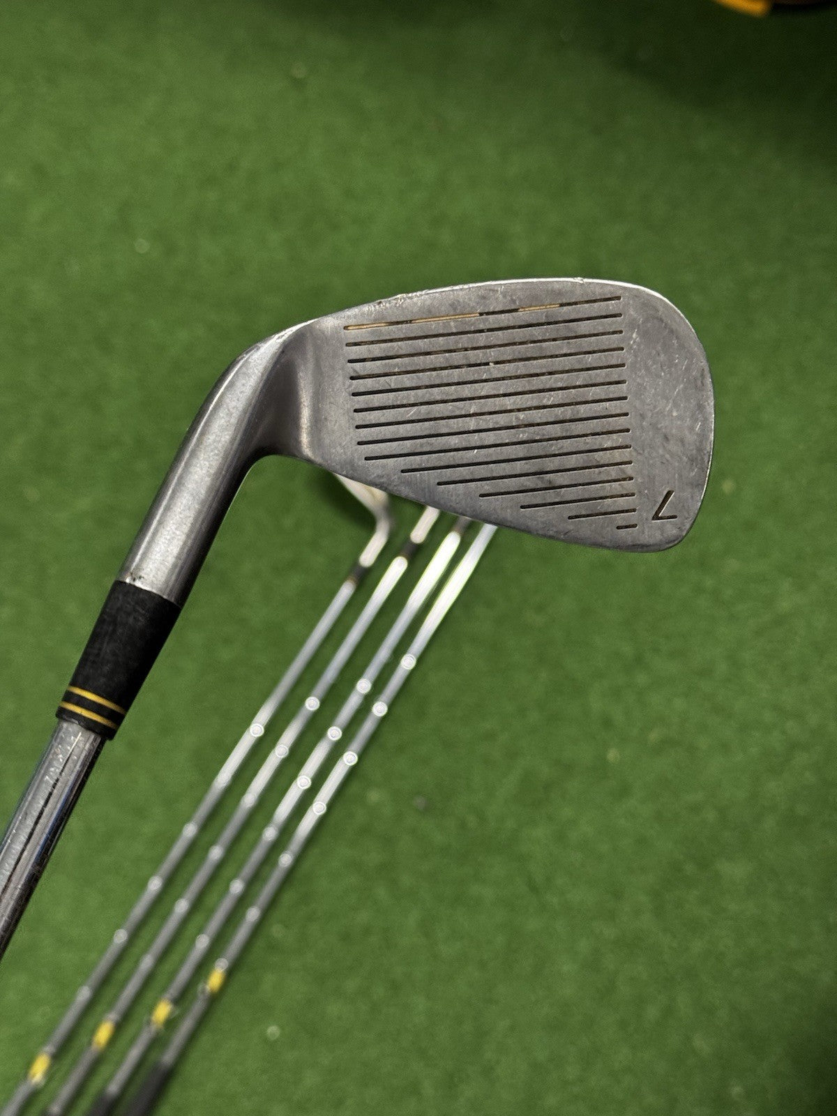 Vantage Vision Iron Set 4-SW Regular Steel Shafts